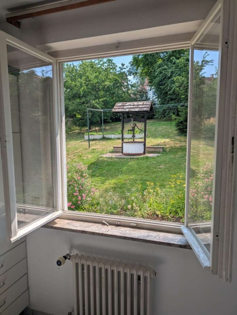 Küche – Blick in den Garten